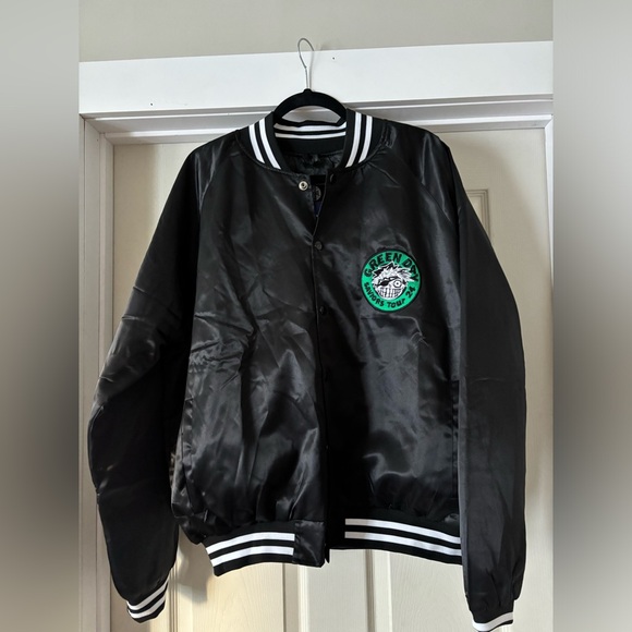 Green Day Saviors Tour 2024 Satin Bomber Jacket - Size Medium NWT - Picture 2 of 7